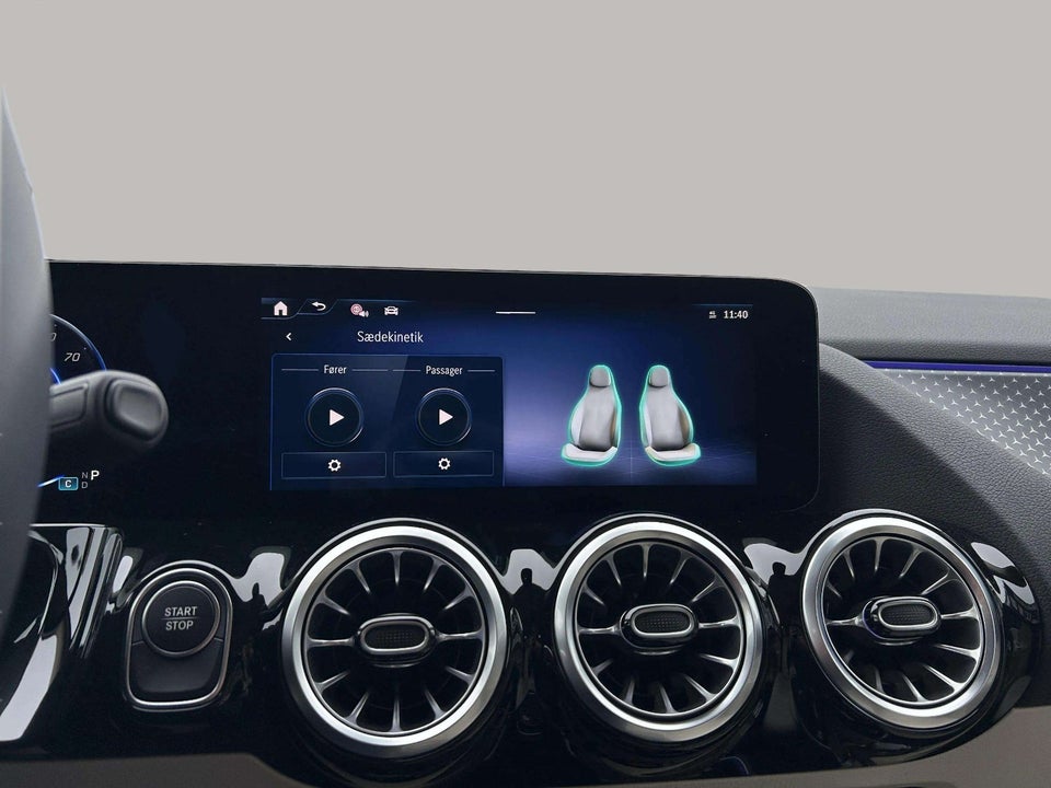 Mercedes EQA300 Progressive Advance 4Matic 5d