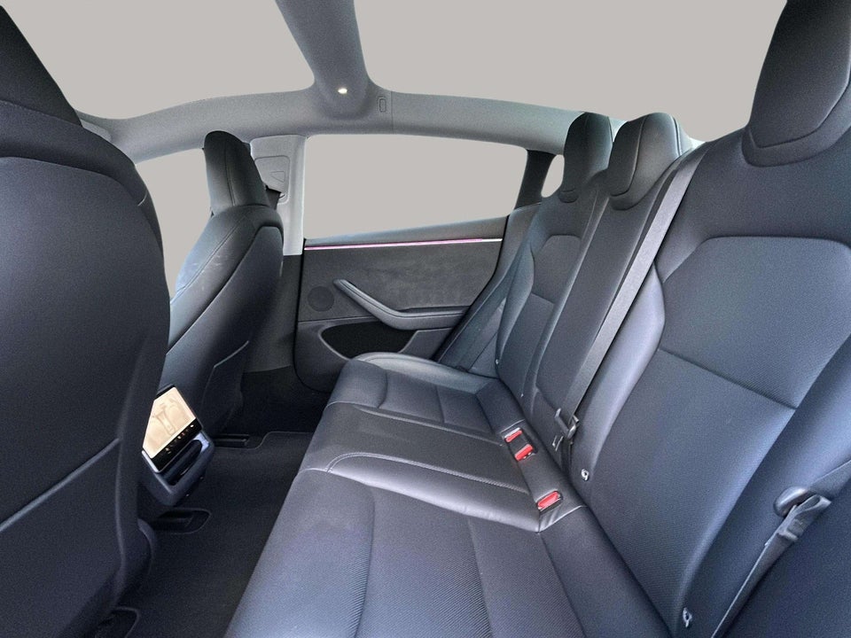 Tesla Model 3 Long Range AWD 4d