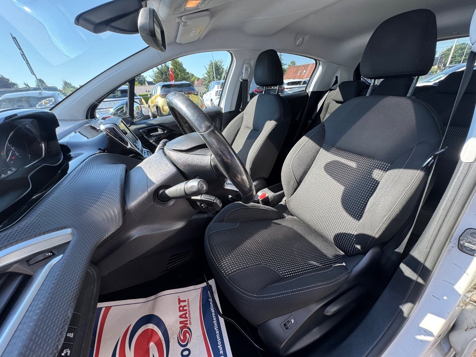 Peugeot 208 1,2 VTi 82 Allure 5d