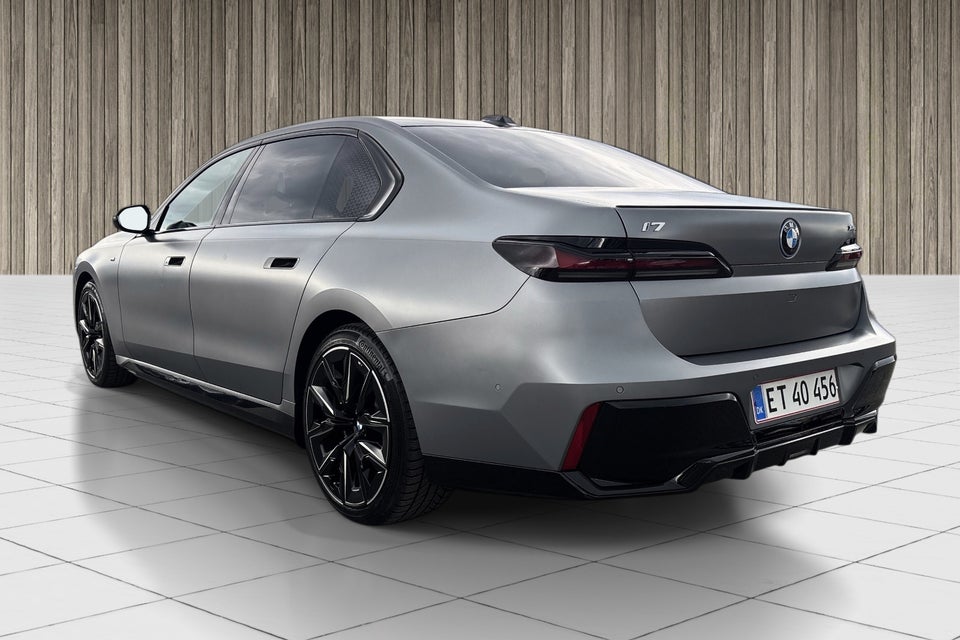 BMW i7 xDrive60 M-Sport 4d