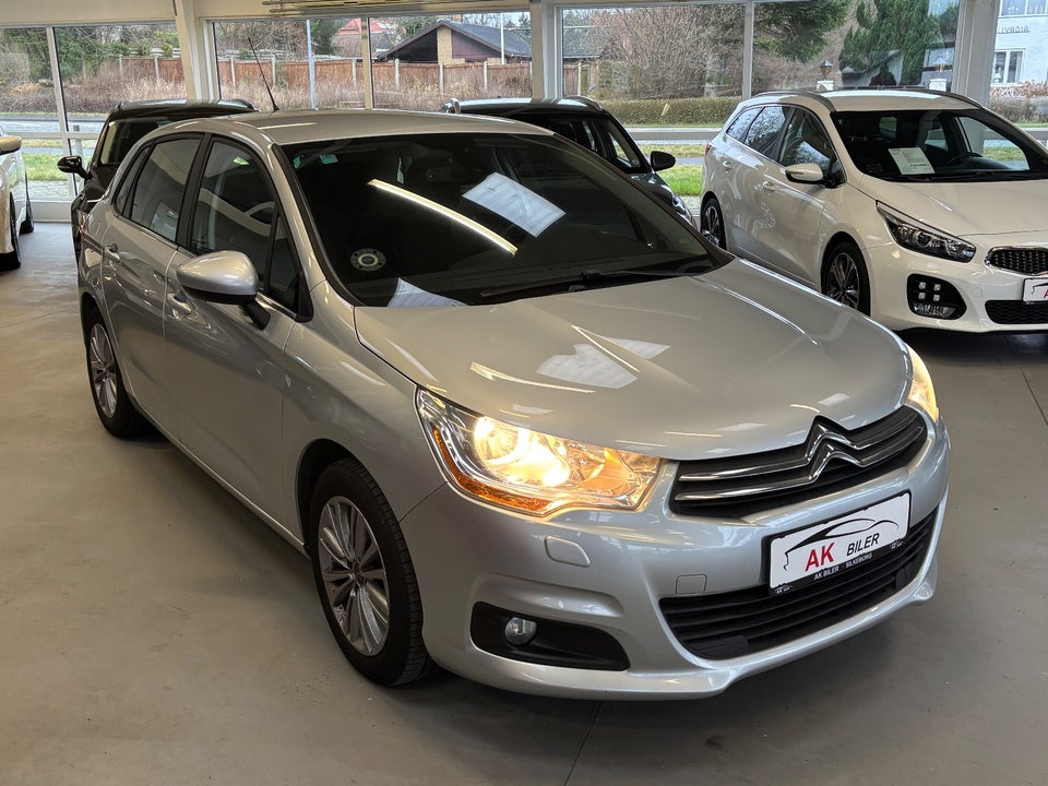 Citroën C4 1,6 e-HDi 115 Seduction 5d