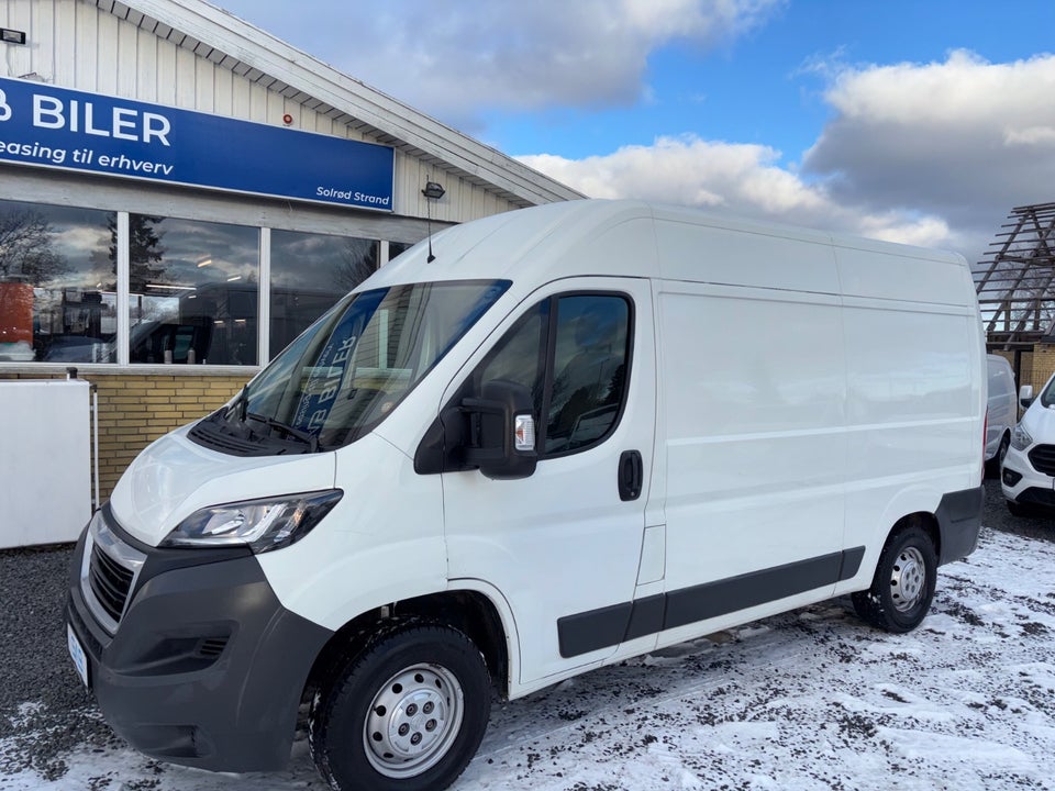 Peugeot Boxer 333 2,0 BlueHDi 130 L2H2 Premium