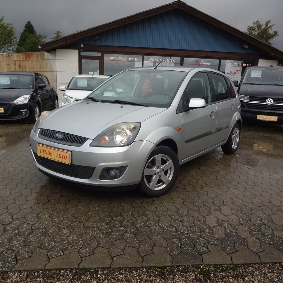 Ford Fiesta 1,4 Ambiente 5d