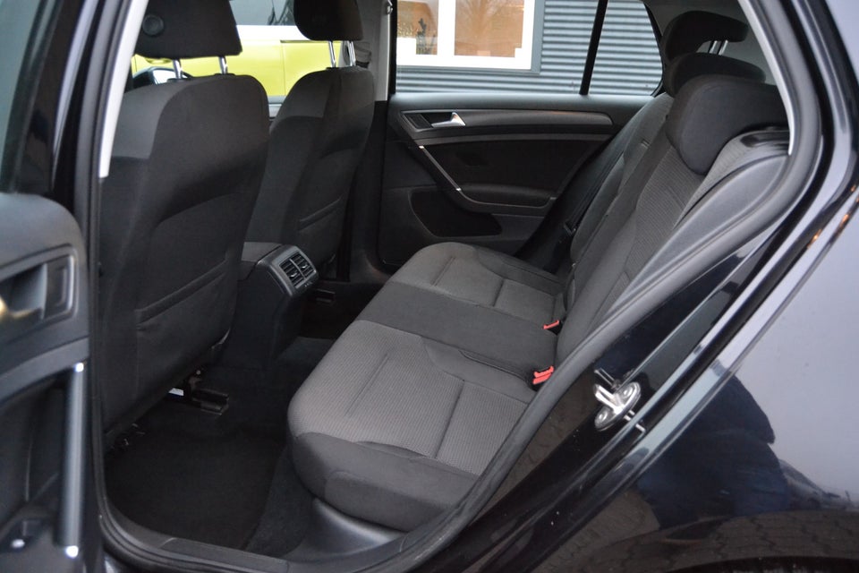 VW Golf VII 1,4 TSi 125 Comfortline 5d