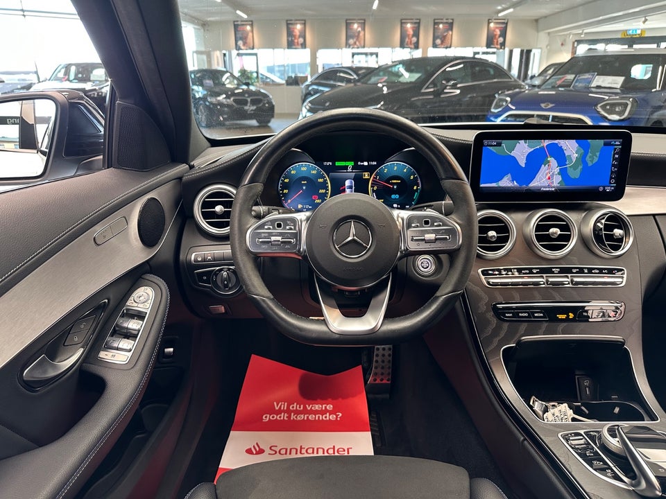 Mercedes C300 de 2,0 AMG Line stc. aut. 5d