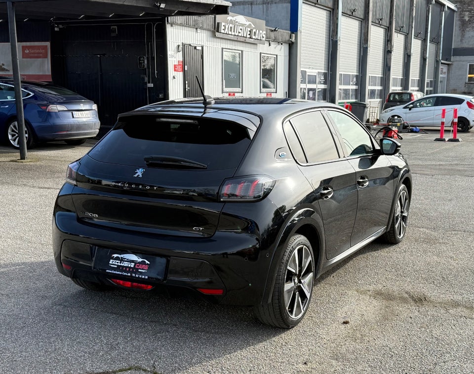 Peugeot e-208 50 GT 5d