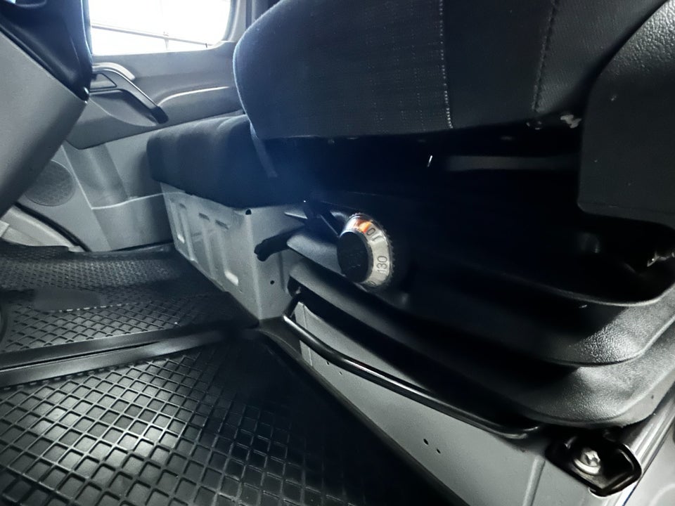 Mercedes Sprinter 316 2,2 CDi R3L Kassevogn 5d