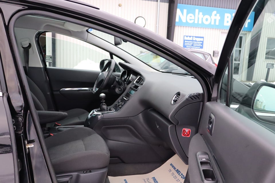 Peugeot 5008 1,6 HDi 114 Style 7prs 5d