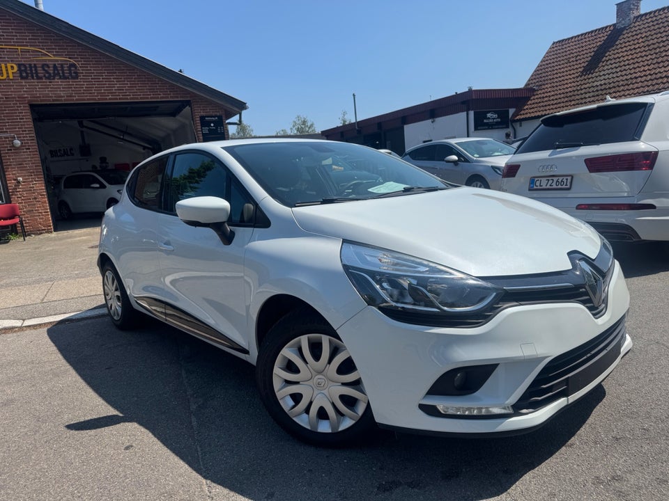 Renault Clio IV 0,9 TCe 90 Expression 5d