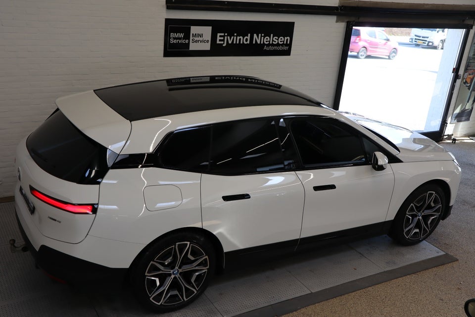 BMW iX xDrive40 Fully Charged 5d