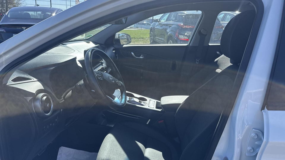 Hyundai Kona 39 EV Select 5d
