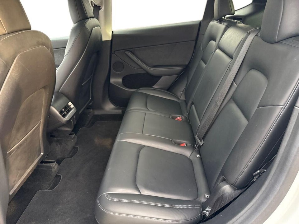 Tesla Model Y Long Range AWD 5d