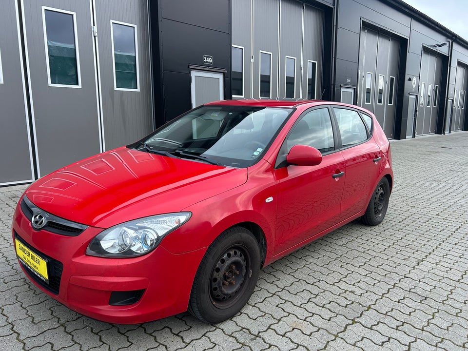 Hyundai i30 1,4 CVVT 109 Classic Sun 5d
