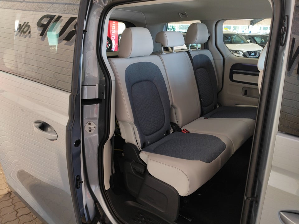 VW ID.Buzz 77 Pro SWB 5d