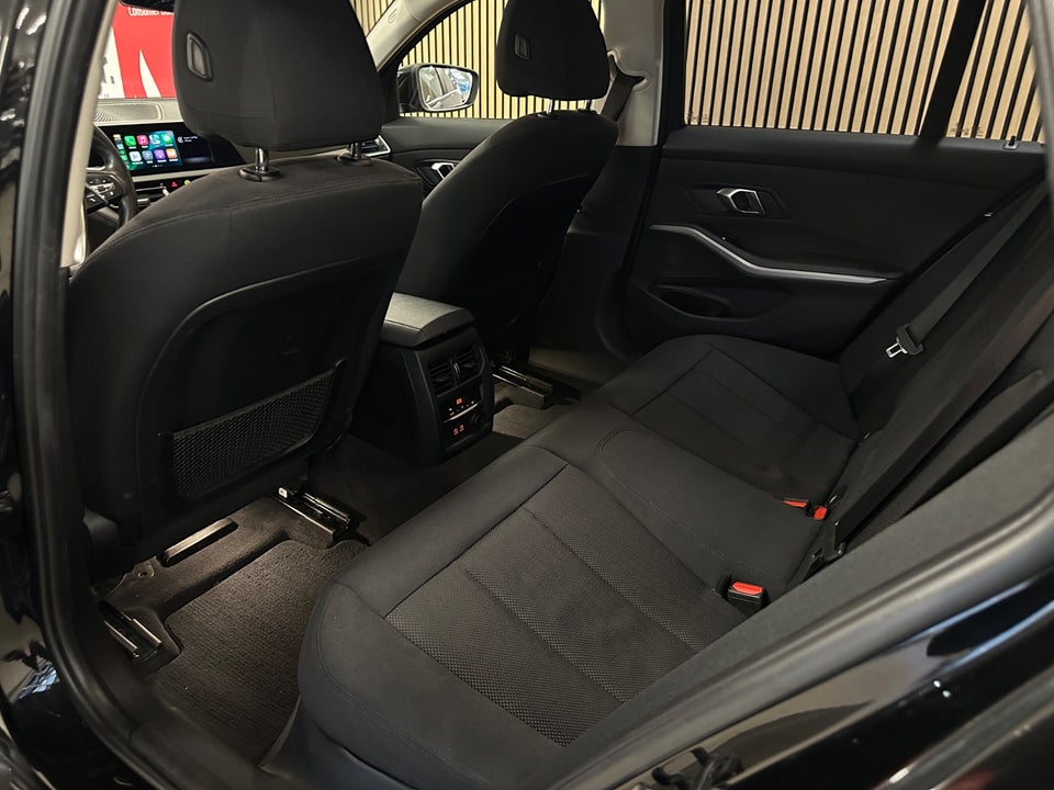 BMW 320d 2,0 Touring Connected aut. 5d