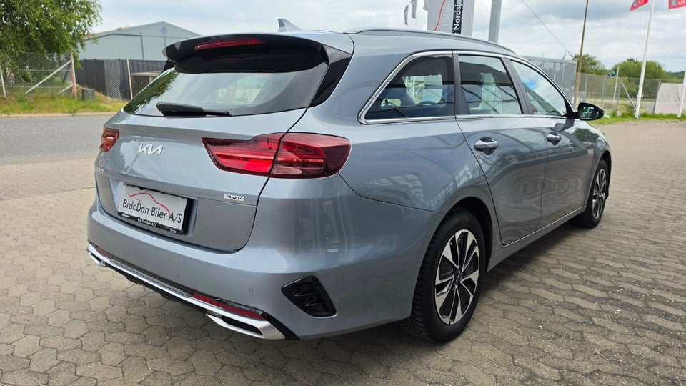 Kia Ceed 1,6 PHEV Prestige SW DCT 5d