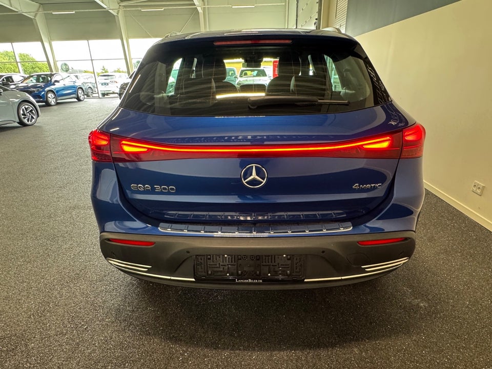 Mercedes EQA300 Progressive 4Matic 5d