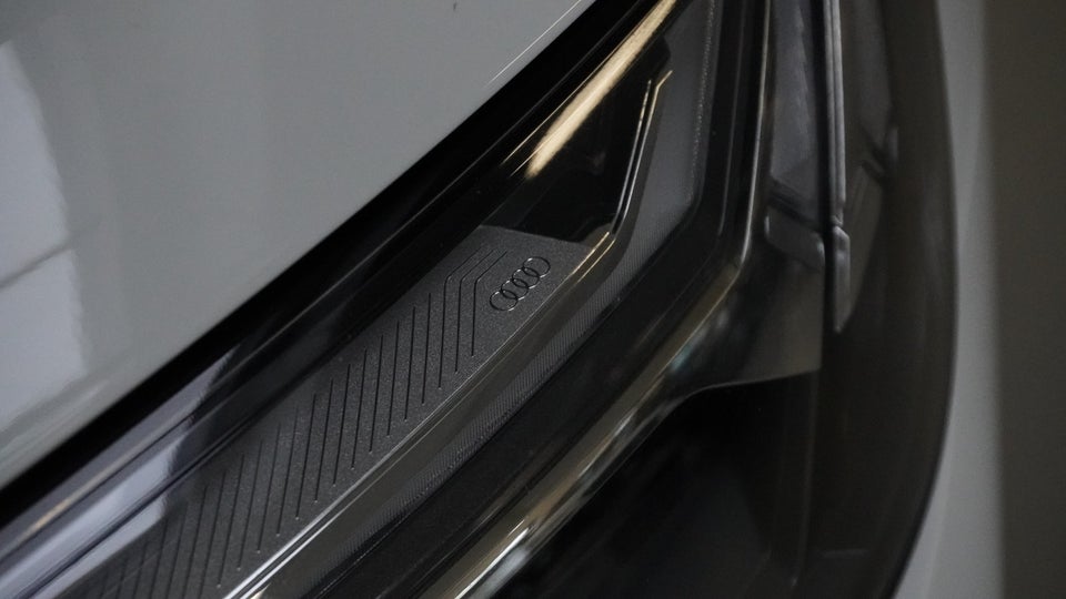 Audi Q5 50 TFSi e S-line quattro S-tr. 5d