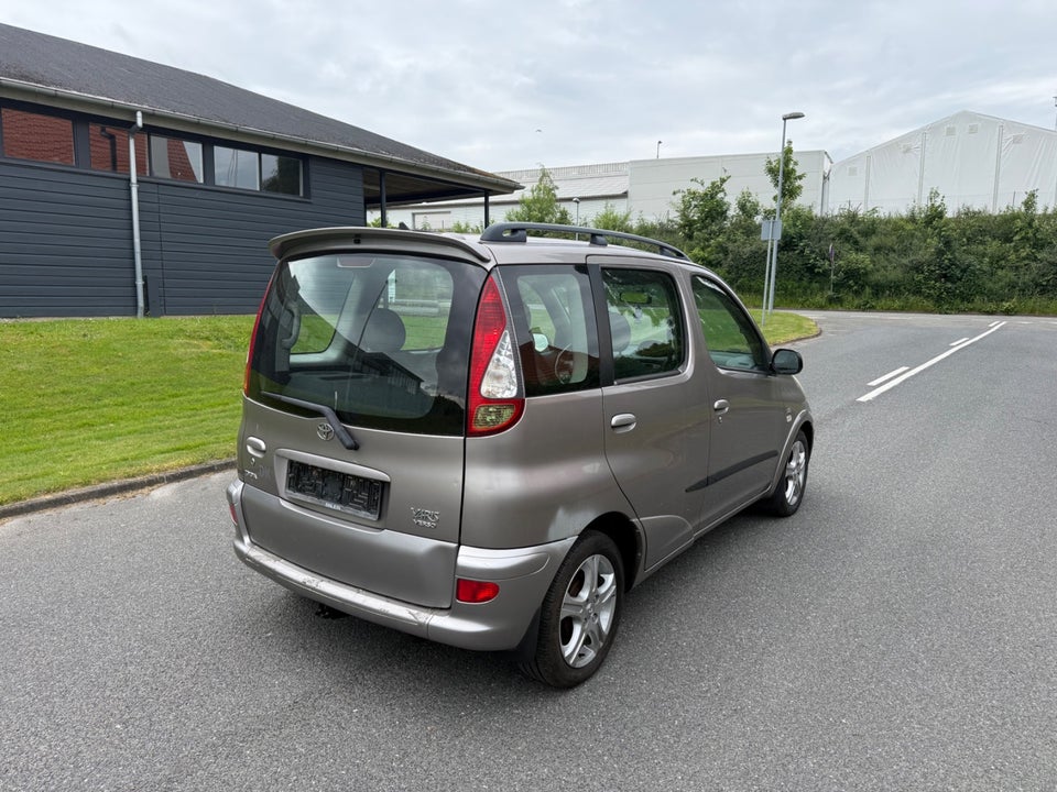 Toyota Yaris Verso 1,4 D-4D Luna 5d