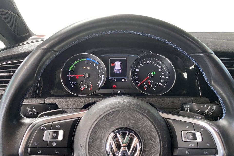VW Golf VII 1,4 GTE DSG 5d