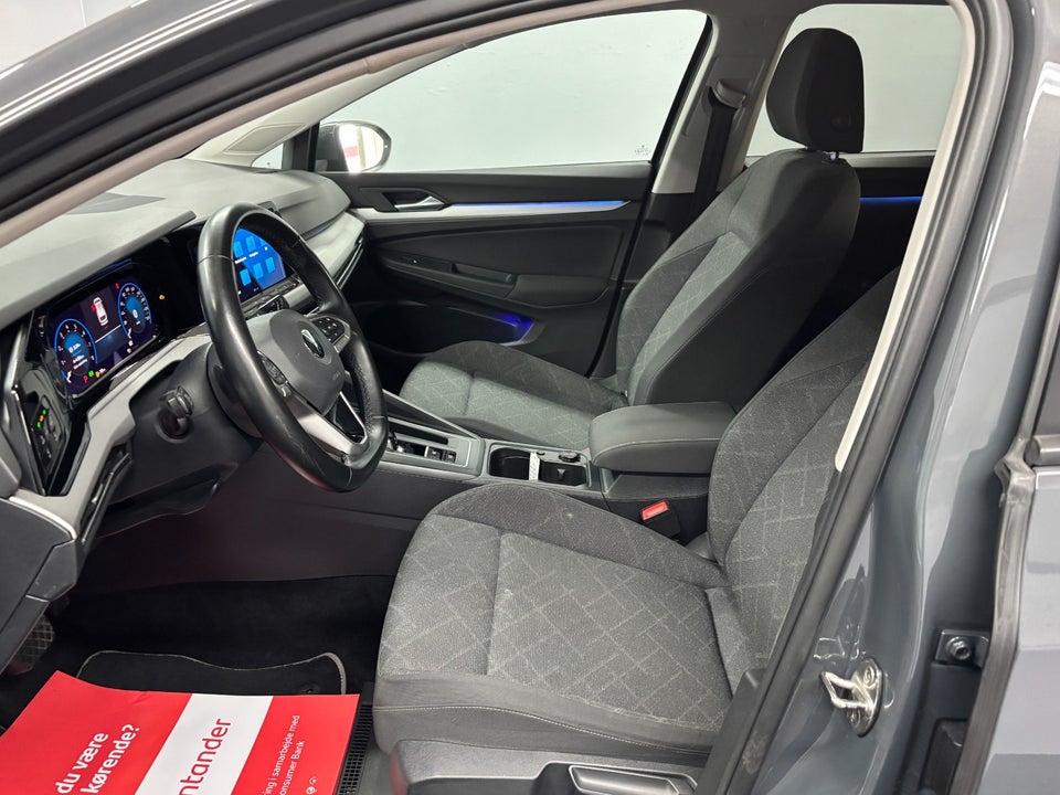 VW Golf VIII 1,5 eTSi 130 Life Variant DSG 5d