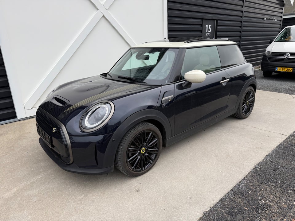MINI Cooper SE Resolute Edition 3d
