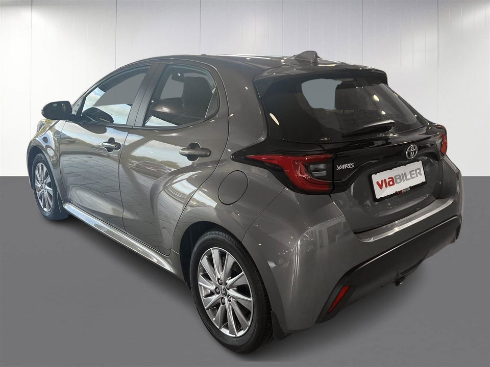 Toyota Yaris 1,5 Hybrid Active Tech e-CVT 5d