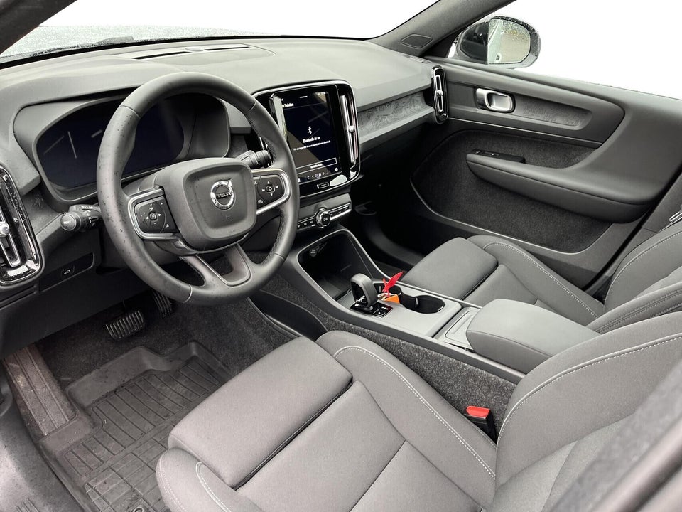 Volvo EX40 Extended Range Plus 5d