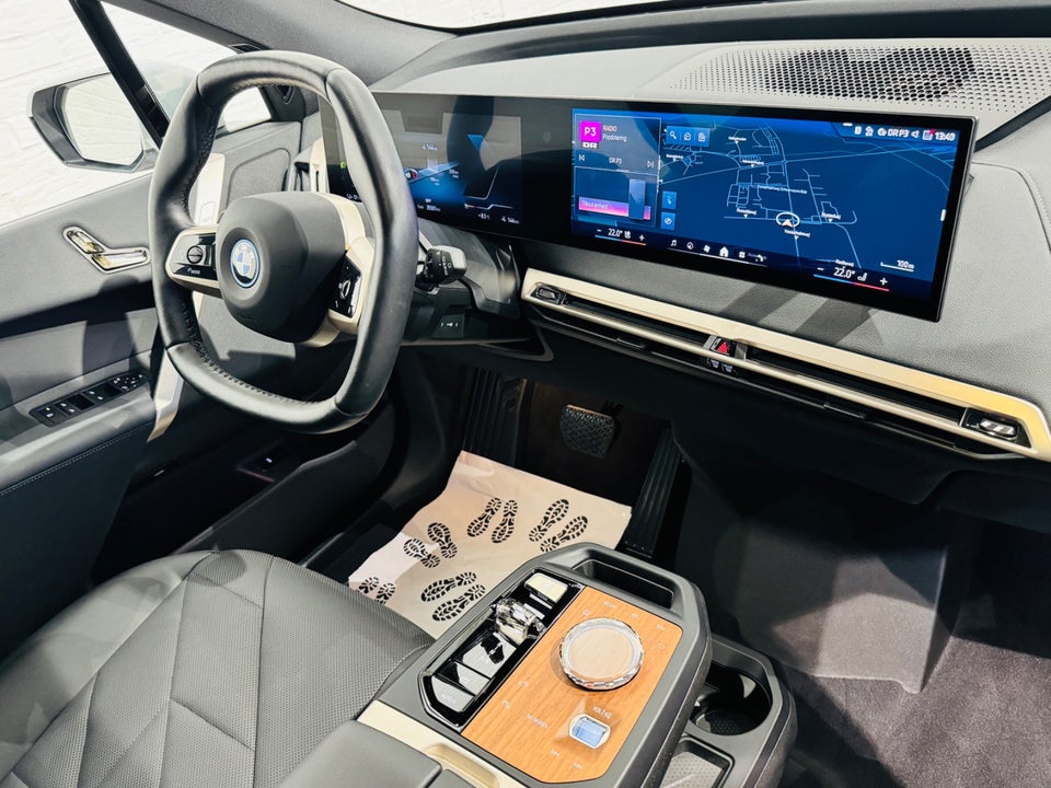 BMW iX xDrive40 Supercharged 5d