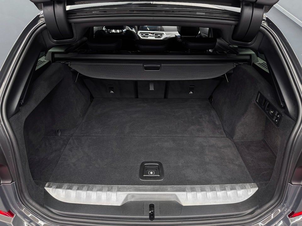 BMW 330e 2,0 Touring M-Sport xDrive aut. 5d