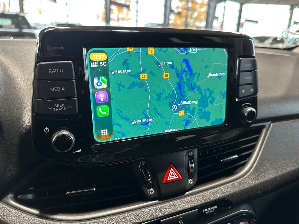 Hyundai i30 1,0 T-GDi Life Komfort stc. Van 5d