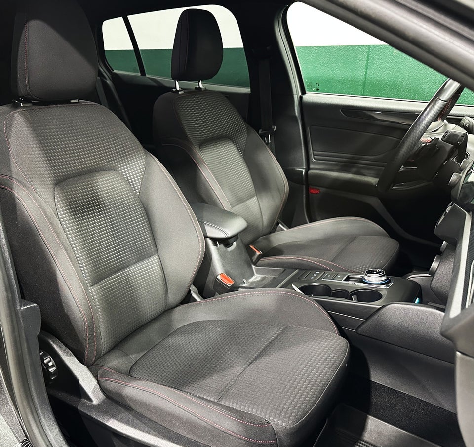 Ford Focus 1,5 EcoBlue ST-Line stc. aut. 5d