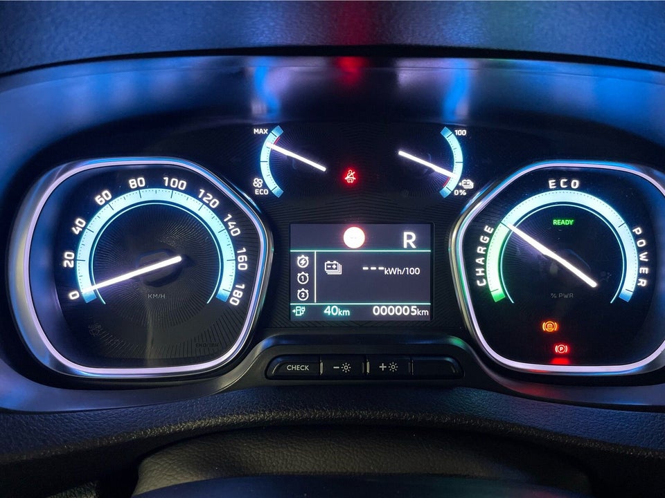 Peugeot e-Expert 75 L2 Premium Van