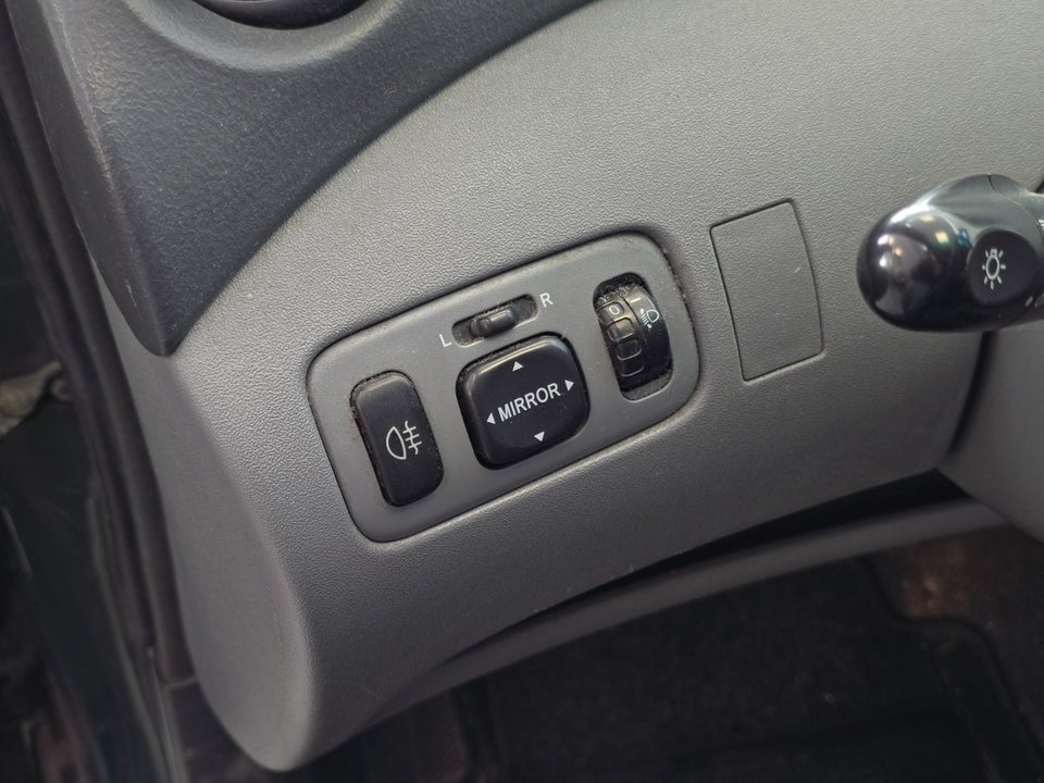 Toyota Yaris 1,3 Luna 5d