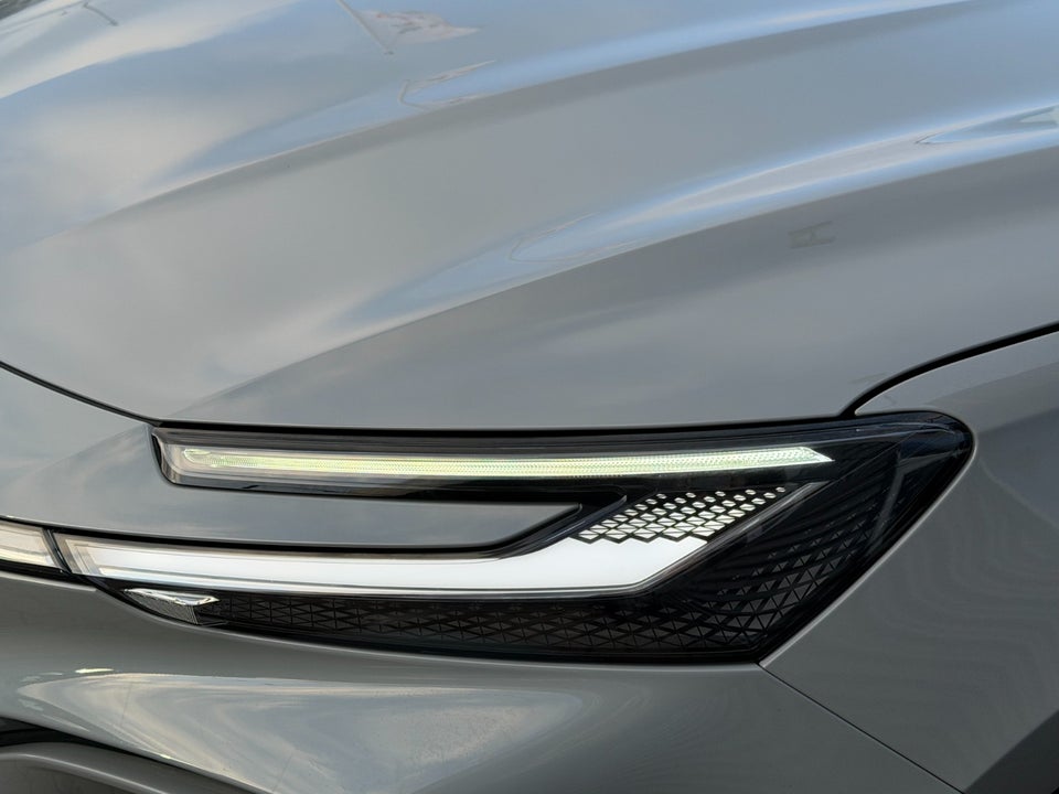 MG Marvel R Luxury 5d