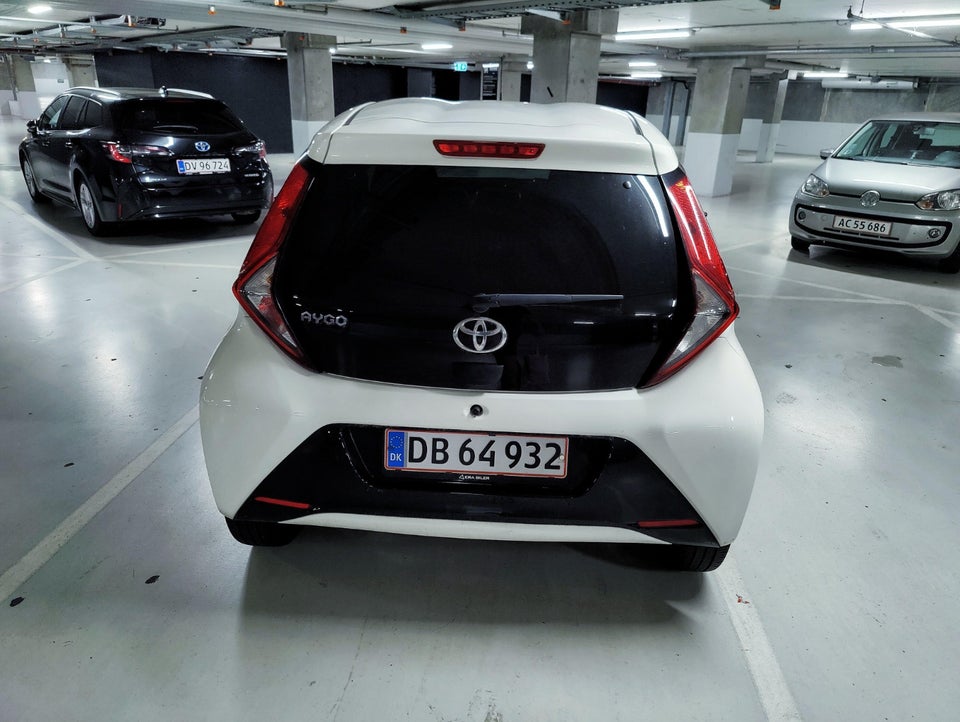 Toyota Aygo 1,0 VVT-i x-press 5d