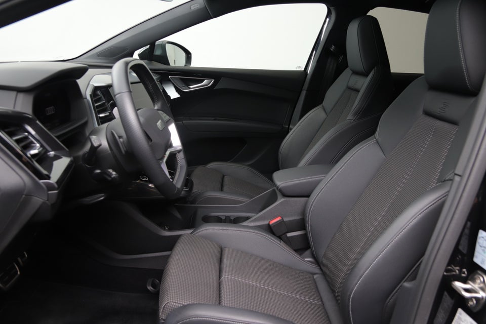 Audi Q4 e-tron 40 S-line Sportback 5d