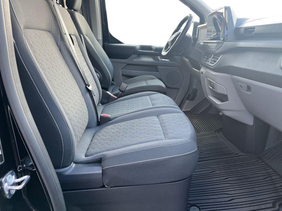 Ford Transit Custom 320L 2,5 PHEV Limited CVT