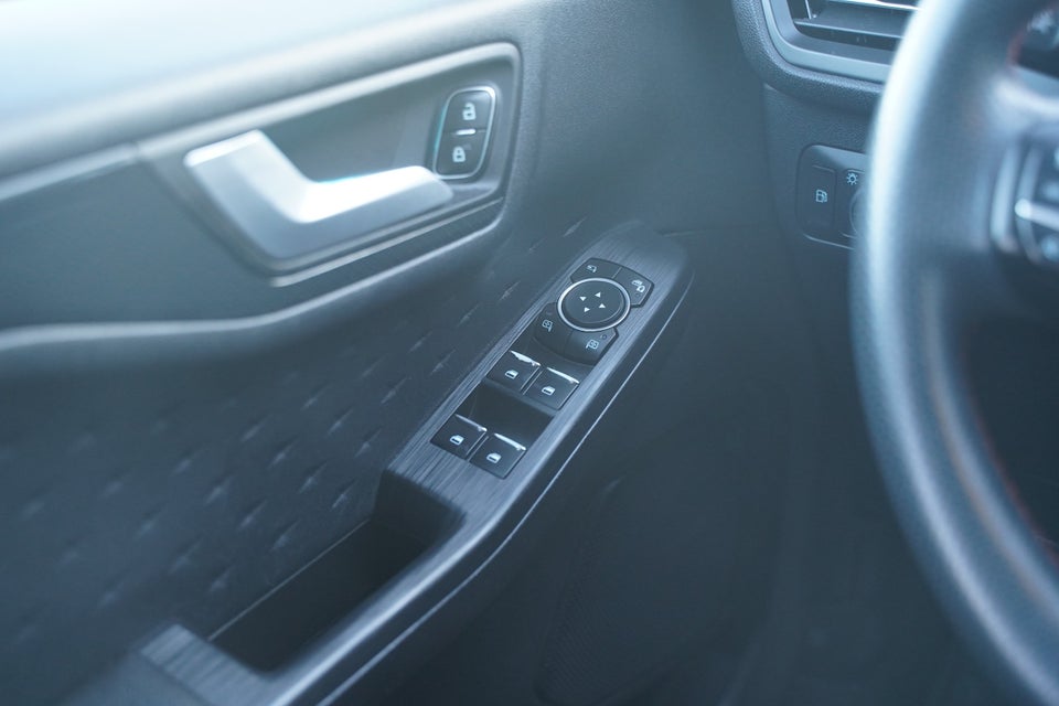 Ford Kuga 2,5 PHEV ST-Line X CVT 5d