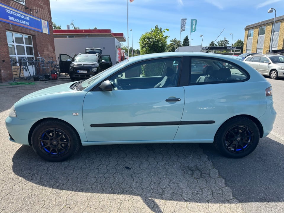 Seat Ibiza 1,4 16V 85 Reference 5d