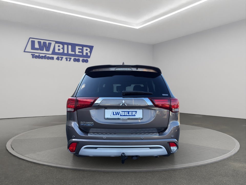 Mitsubishi Outlander 2,4 PHEV Instyle CVT 4WD 5d