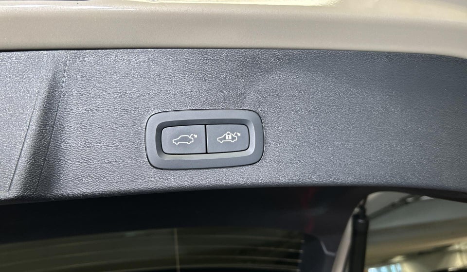Volvo EX40 Extended Range Core 5d