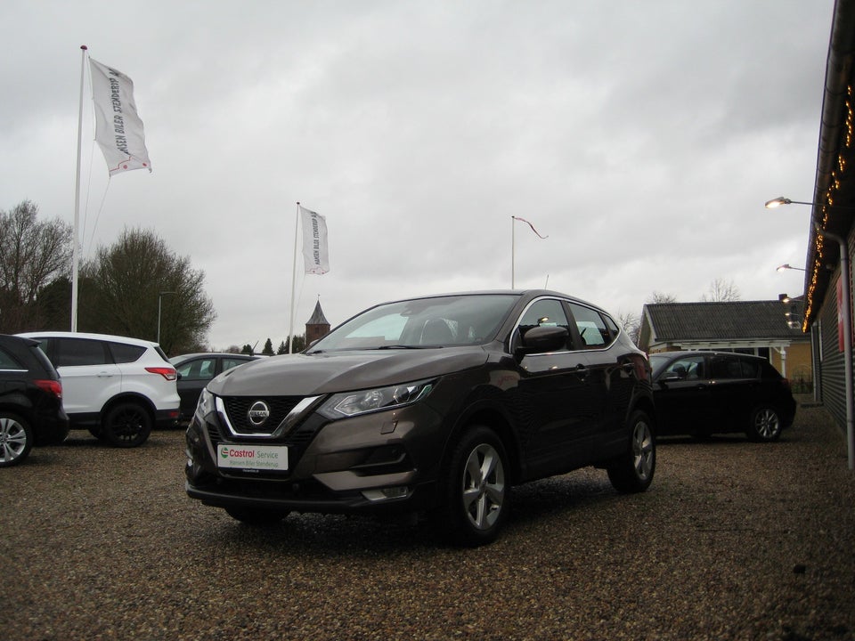 Nissan Qashqai 1,3 Dig-T 140 Acenta 5d