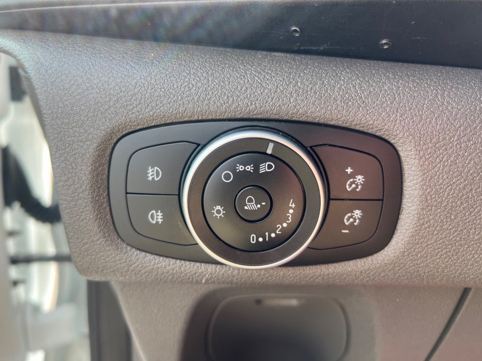 Ford Transit Custom 300L 2,0 TDCi 130 Trend