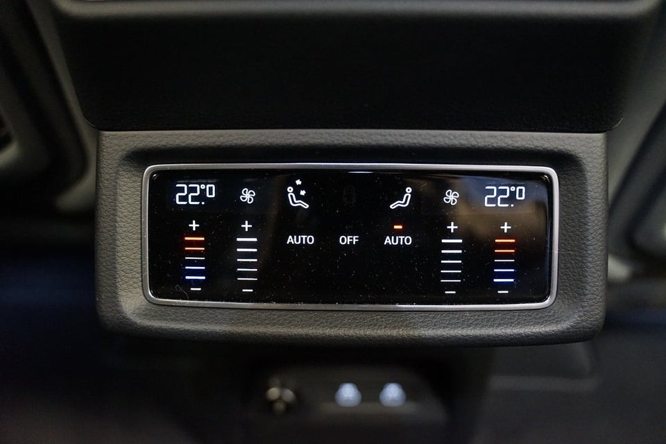 Audi Q8 e-tron 55 S-line quattro 5d