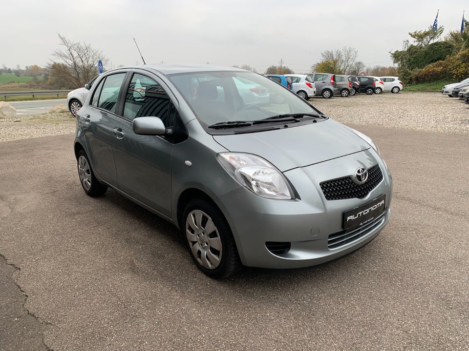 Toyota Yaris 1,3 Luna 5d