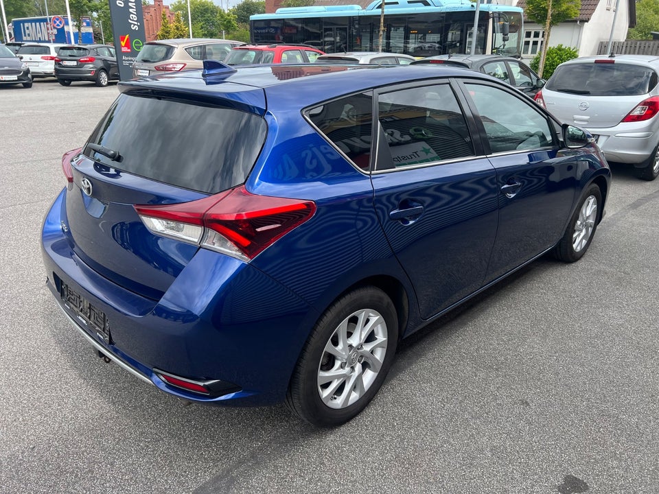 Toyota Auris 1,2 T T2 5d