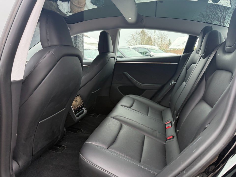 Tesla Model 3 Long Range AWD 4d