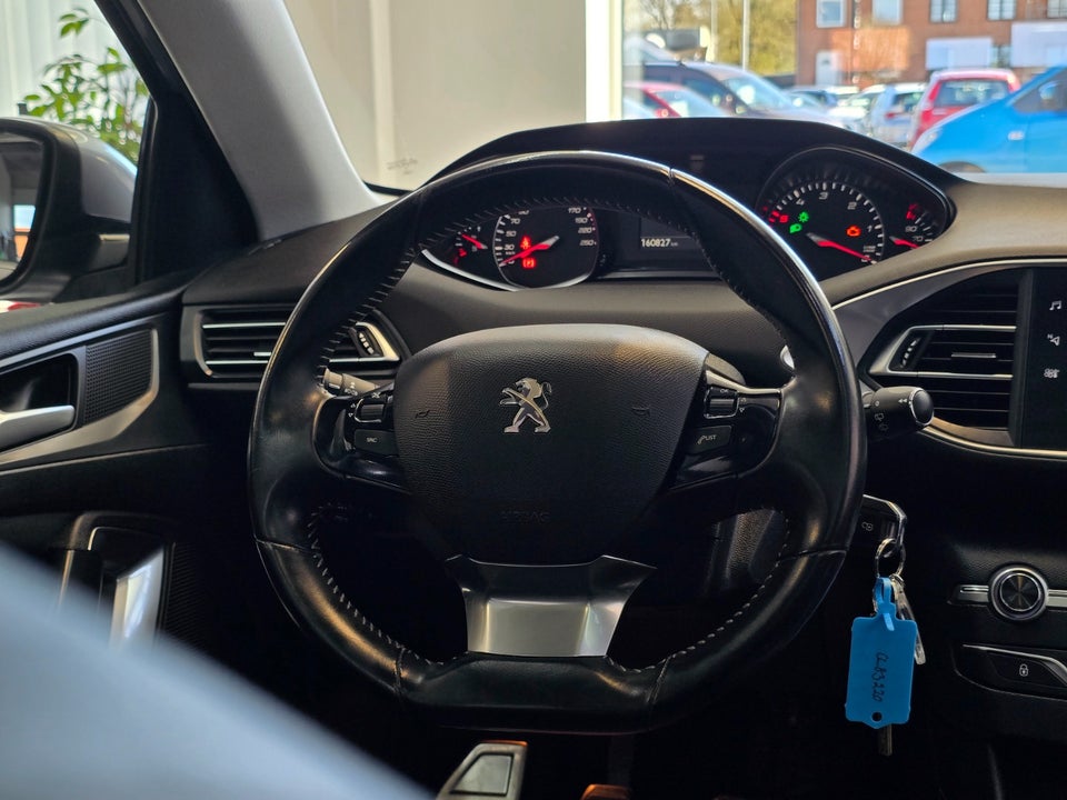 Peugeot 308 1,5 BlueHDi 130 Prestige SW 5d