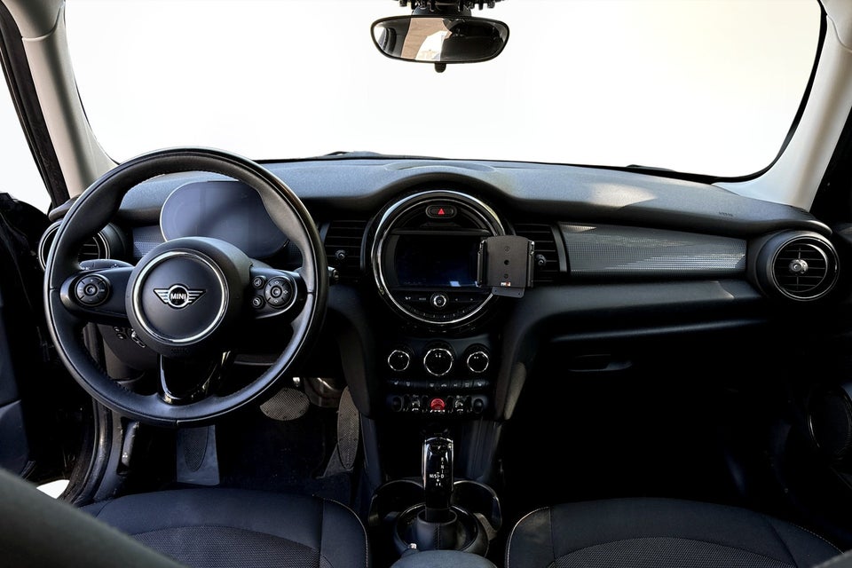 MINI Cooper 1,5 Essential aut. 5d